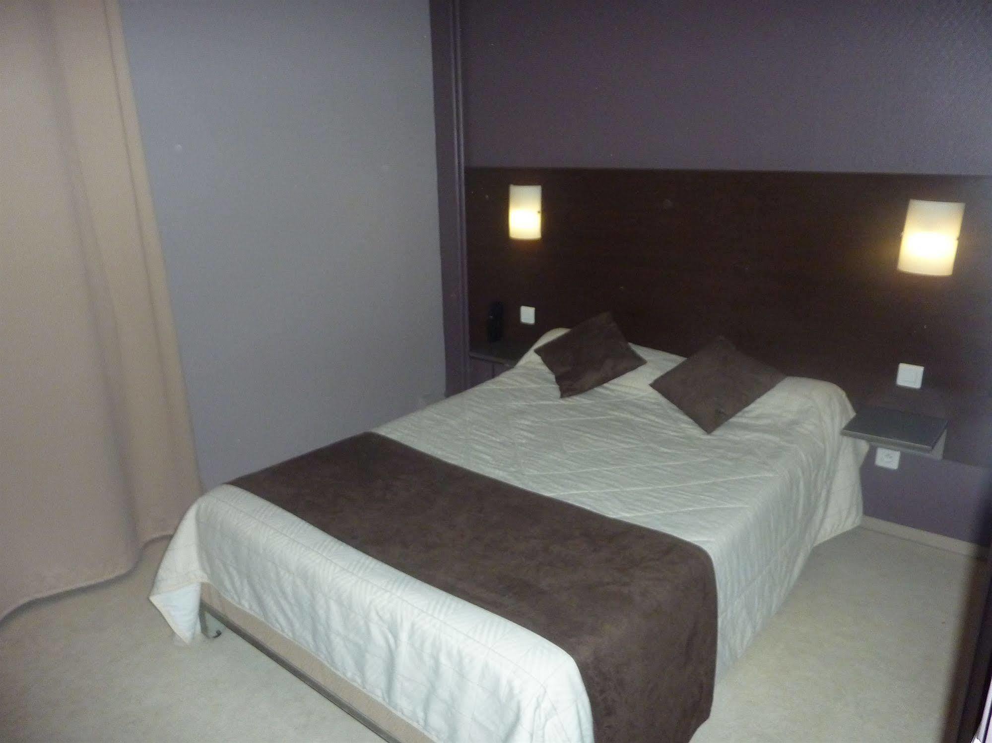 Hotel De L'Europe Pierre-Benite Ngoại thất bức ảnh